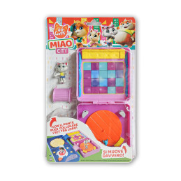 Figurina 44 Cats Milady 7,7 cm cu Microfon si Chitara Bass